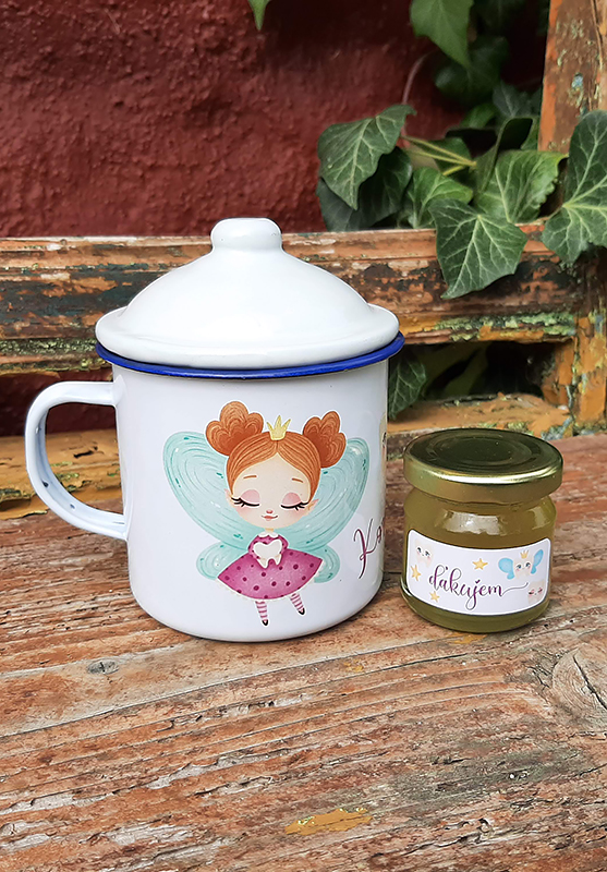 Retro hrnček Zúbková víla